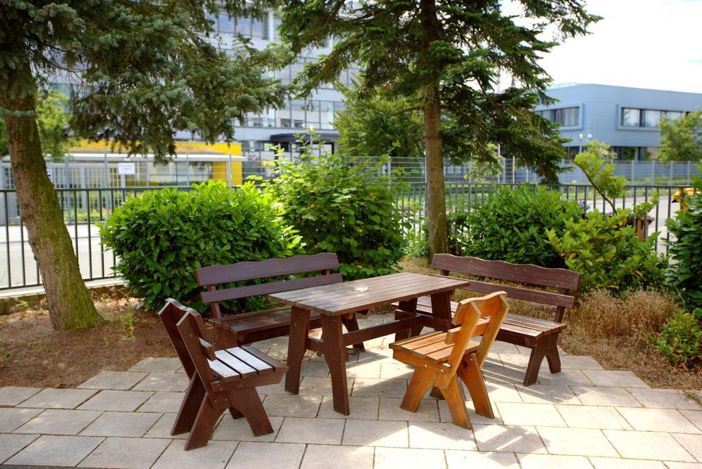 Airport Hotel Walldorf / Inh. Cetrico GmbH Mörfelden-Walldorf Exterior foto